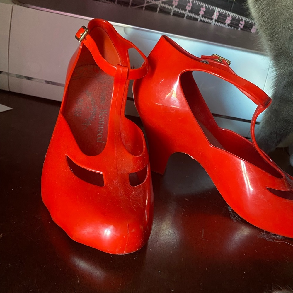 US 7 Vivienne Westwood x Melissa Red Heels